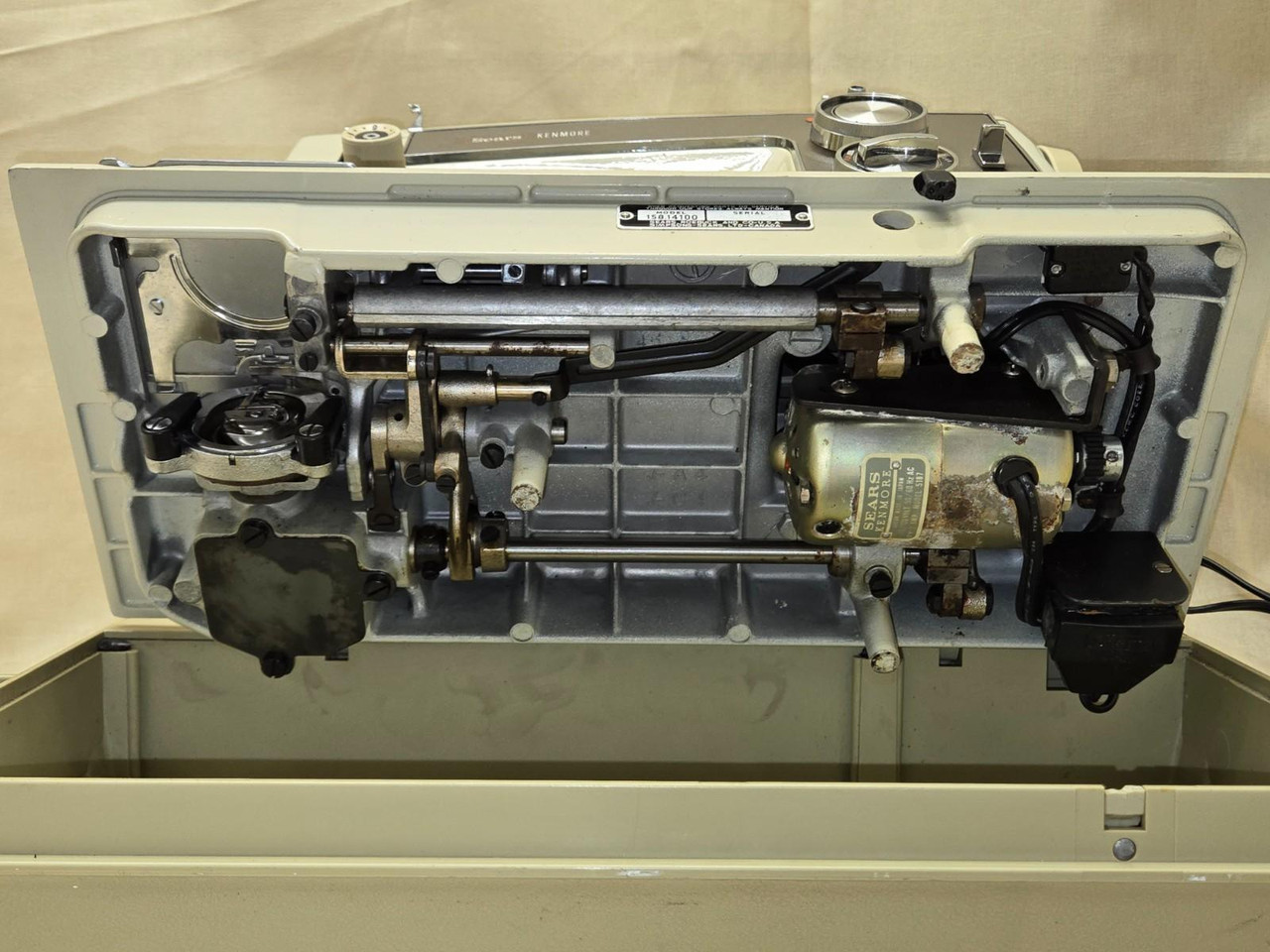 Vintage Sears Kenmore 158.14100 Sewing Machine w/ Pedal & Case Vintage Sears Kenmore 158.14100 Sewing Machine w/ Pedal & Case