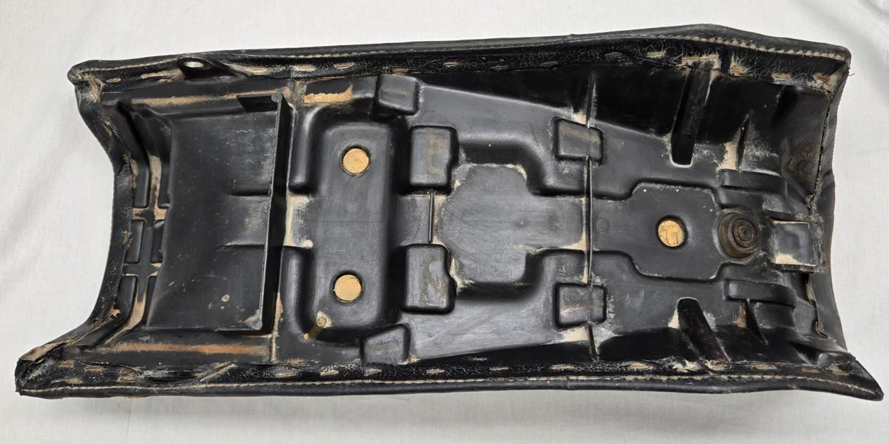 1983-1986 Black Yamaha TT600 Bike Saddle Motorcycle Seat 1983-1986 Black Yamaha TT600 Bike Saddle Motorcycle Seat