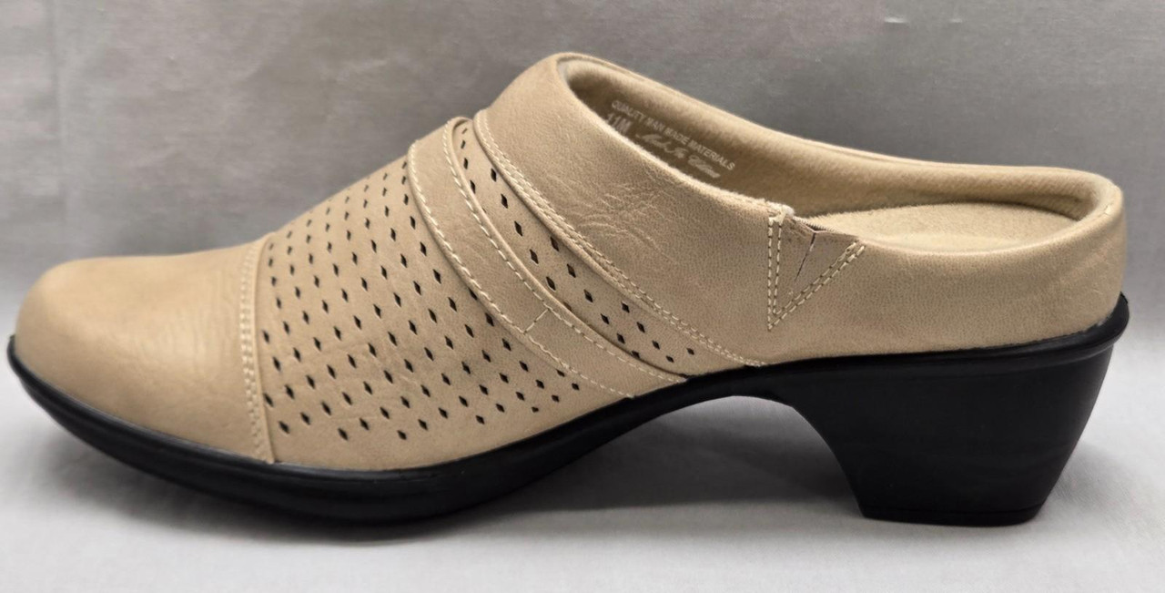 Easy Street "Cleveland" Tan Heeled Mule Clogs Shoes (Size 11M) Easy Street "Cleveland" Tan Heeled Mule Clogs Shoes (Size 11M)