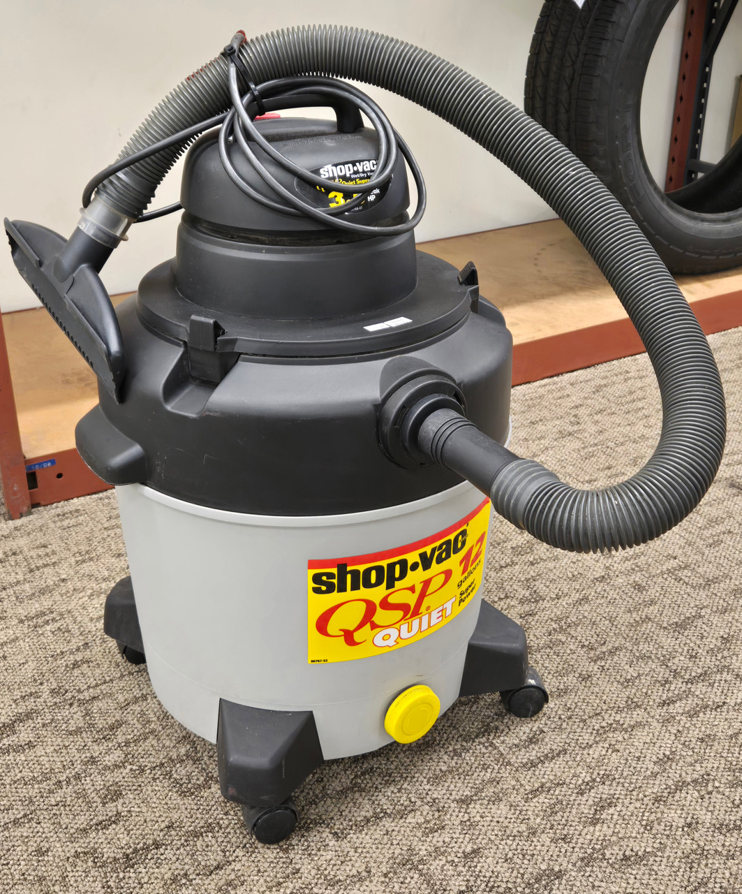 12 gallon Wet/Dry Shop Vac 12 gallon Wet/Dry Shop Vac