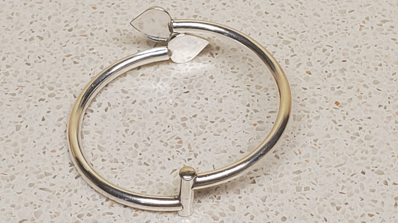 Vintage Mexican Sterling Silver Hinged Heart Bangle Bracelet