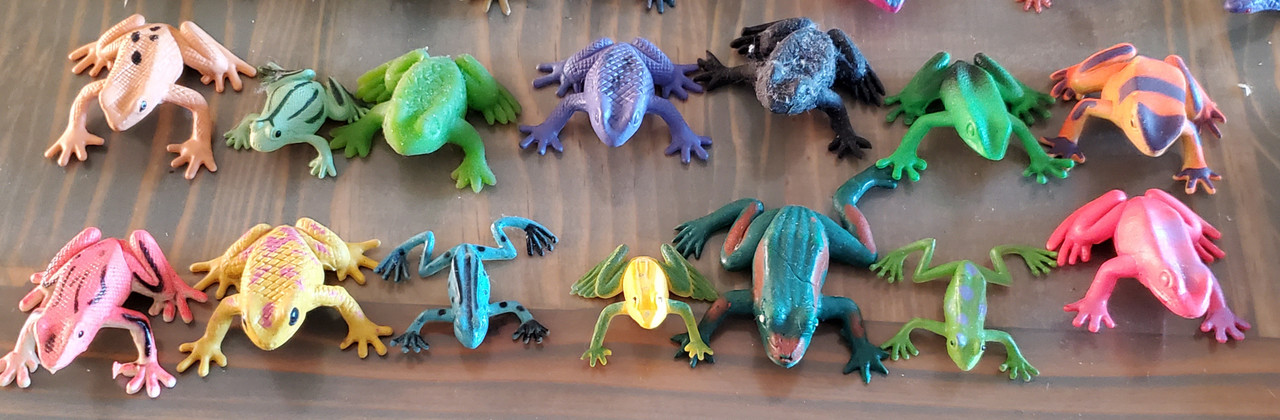 Lot of 30 Small Plastic Reptile Toys - Snakes, Frogs, Lizards