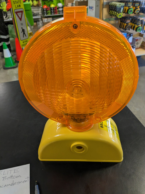 BARRICADE LIGHT - AMBER BARRICADE LIGHT - AMBER