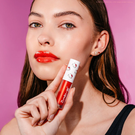 THE CREME SHOP Hello Kitty Kawaii Kiss Moisturizing Lip Oil (Apple Flavored)