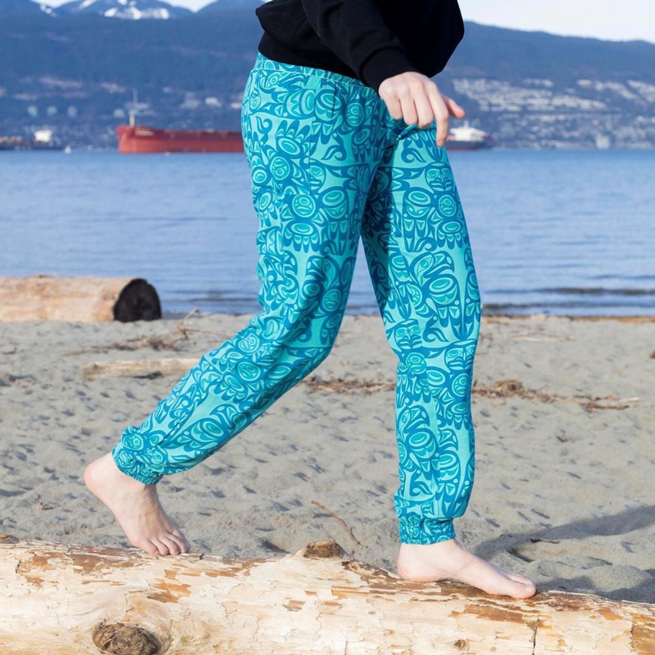 Eagle & Raven Leggings - Made In Canada Gifts