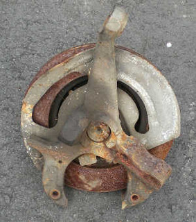 82-92 Camaro/Firebird Spindle, Used OEM L or R