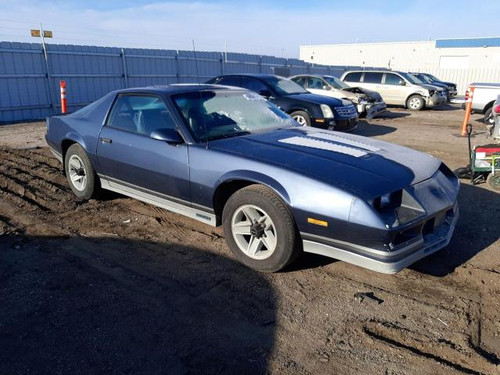 1983 Camaro V8 5.0 Carb 5 Speed 103K Miles