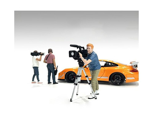 "On-Air" Figure 5 with Standing Camera for 1/24 Scale Models by American Diorama F977-24405