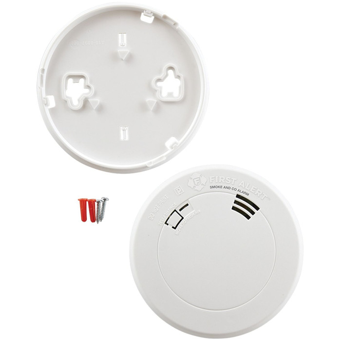 First Alert 1039868 Photoelectric Smoke and Carbon Monoxide Combo Alarm with 10-Year Battery R810-FAT1039868