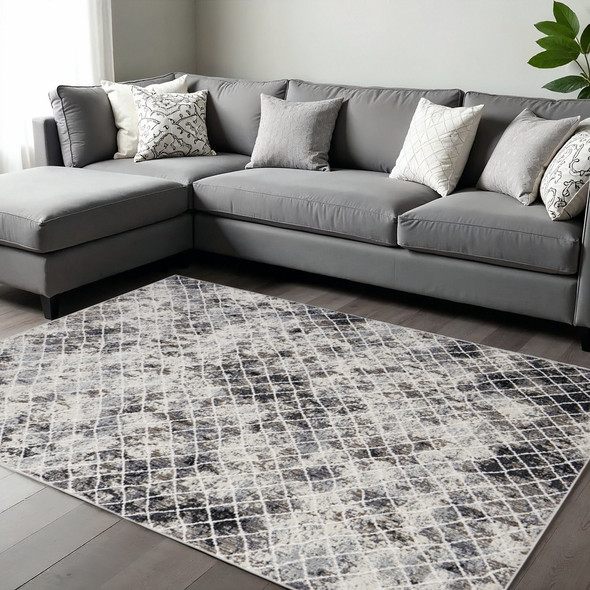 8' X 10' Gray And Ivory Geometric Distressed Area Rug