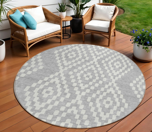 8' Silver And Ivory Round Geometric Washable Indoor Outdoor Area Rug