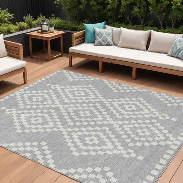 9' X 12' Silver And Ivory Geometric Washable Indoor Outdoor Area Rug