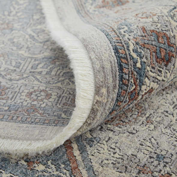 4' X 6' Blue and Ivory Floral Power Loom Area Rug