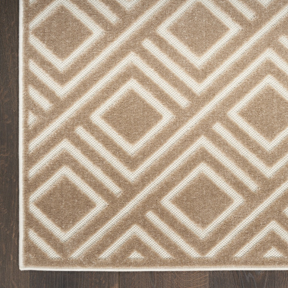 6' Brown Geometric Runner Rug
