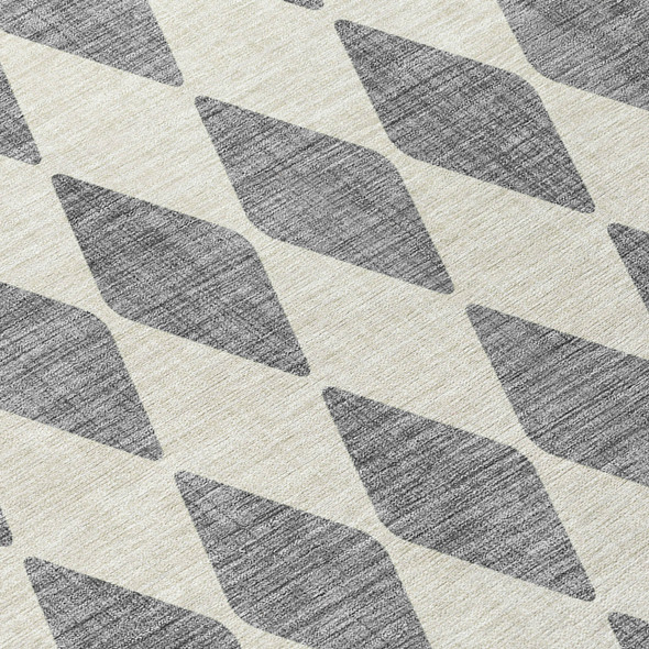 5' X 8' Gray And Ivory Geometric Washable Indoor Outdoor Area Rug