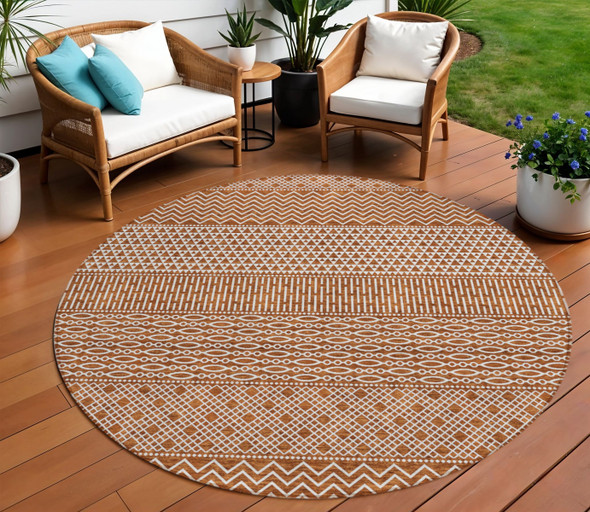 8' Orange And Ivory Round Chevron Washable Indoor Outdoor Area Rug