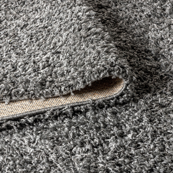 4' X 6' Charcoal Area Rug With Fringe
