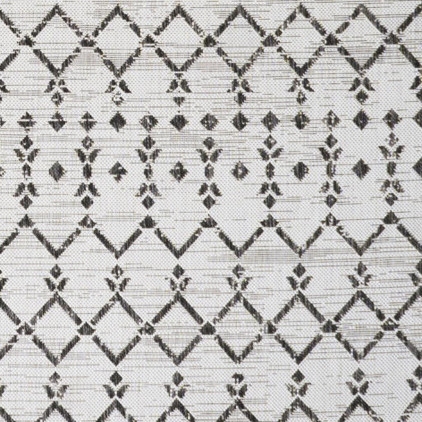 4' X 6' Cream And Black Trellis Indoor Outdoor Area Rug