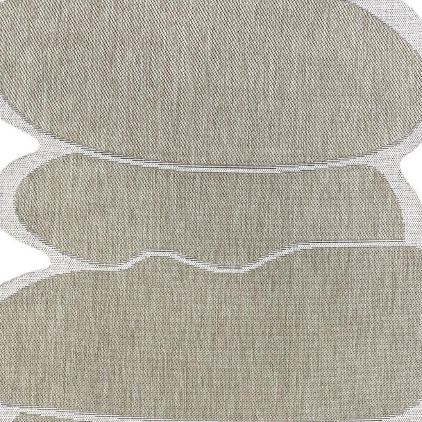 5' X 8' Beige And Cream Medallion Indoor Outdoor Area Rug