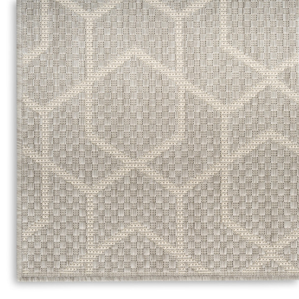 6' X 9' Gray And Ivory Geometric Indoor Outdoor Area Rug
