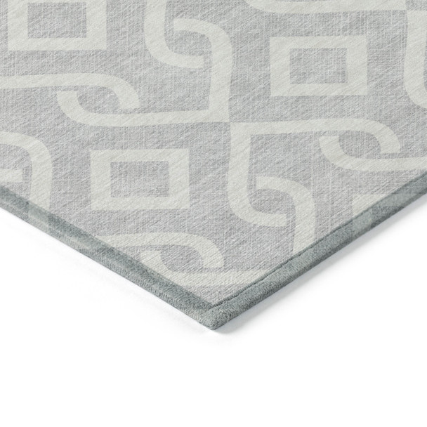8' X 10' Silver And Ivory Geometric Washable Indoor Outdoor Area Rug
