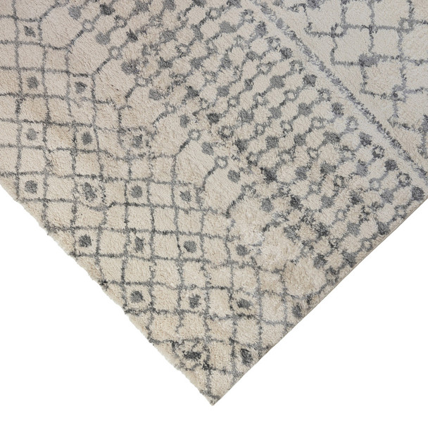7' X 9' Gray And Ivory Geometric Shag Area Rug