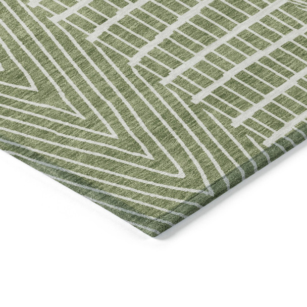 8' X 10' Green And Ivory Geometric Washable Indoor Outdoor Area Rug