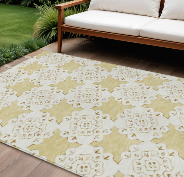 10' X 14' Wheat And Ivory Quatrefoil Washable Indoor Outdoor Area Rug
