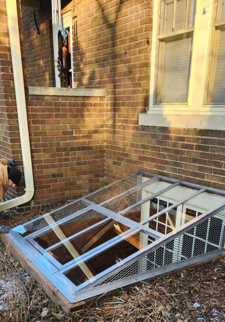 Custom Atlas Atrium Window Well Cover