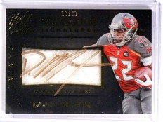 2014 Black Gold Doug Martin Sizeable Autograph Jersey #D19/49 #SSDM