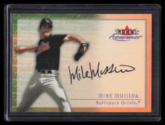 2001 Fleer Autographics 71 Mike Mussina Auto