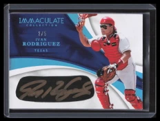 2017 Immaculate Collection Carbon Signatures Blue 8 Ivan Rodriguez Auto 2/5