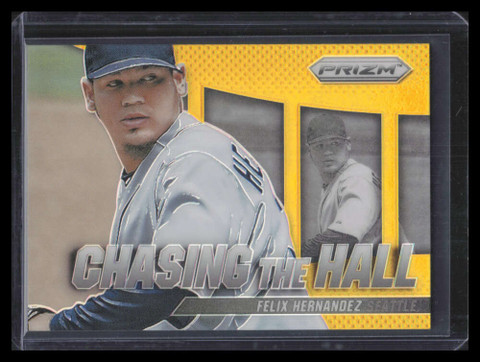 2014 Panini Prizm Chasing the Hall Prizms Gold Refractor 15 Felix Hernandez 9/10