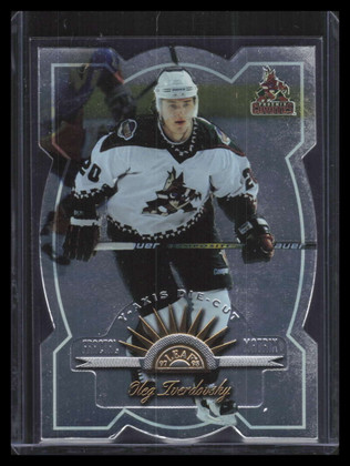 1997-98 Leaf Fractal Matrix Die Cuts 92 Oleg Tverdovsky SY /200