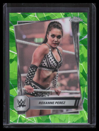 2025 Topps Chrome WWE Sapphire Edition Green Refractor 44 Roxanne Perez 53/75