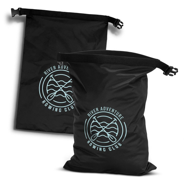A black lightweight dry bag with a logo featuring an abstract design and adjustable straps. A black lightweight dry bag with a logo featuring an abstract design and adjustable straps.