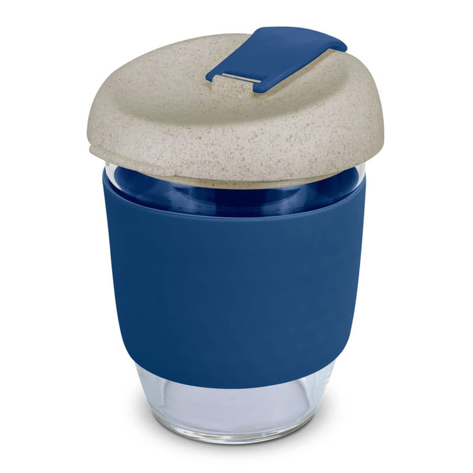 A drink bottle in blue with a natural-coloured lid and silicone sleeve, featuring a logo on the lid.
