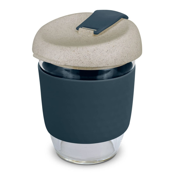 A drink bottle featuring a natural beige lid and a dark blue silicone sleeve, made of glass. It has a logo.