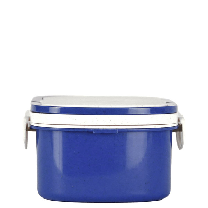 A blue lunch box made of plastic and wheat straw, featuring a white lid and a simple closing mechanism.