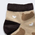 Knitted ankle socks in beige with brown and white heart patterns. The design features cute bear shapes.