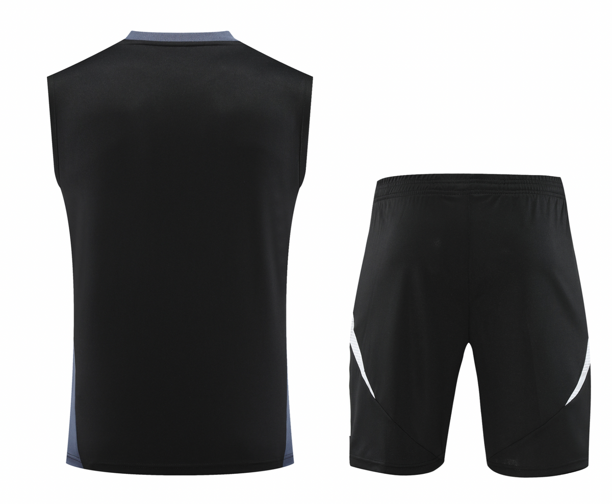 Manchester United 24/25 Men's Black Training Tank Top