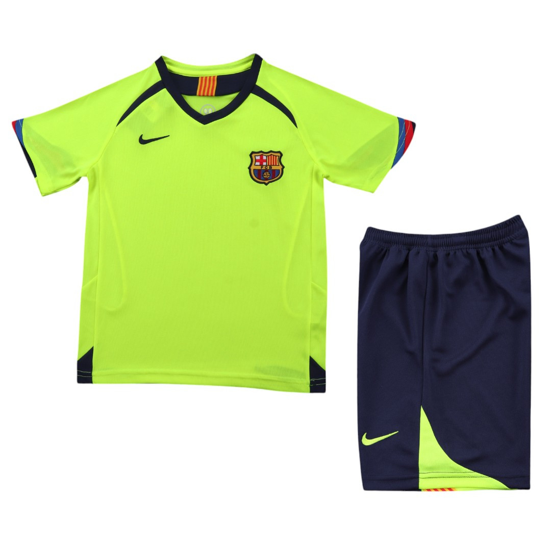 Barcelona 05/06 Kid's Away Retro Mini-Kit