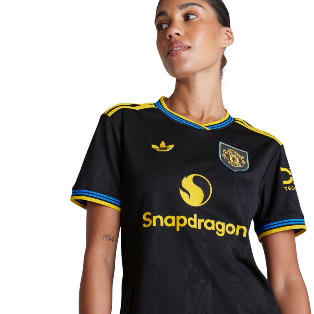 B.FERNANDES #8 Manchester United 25/26 Women's Third Shirt - Man United Font
