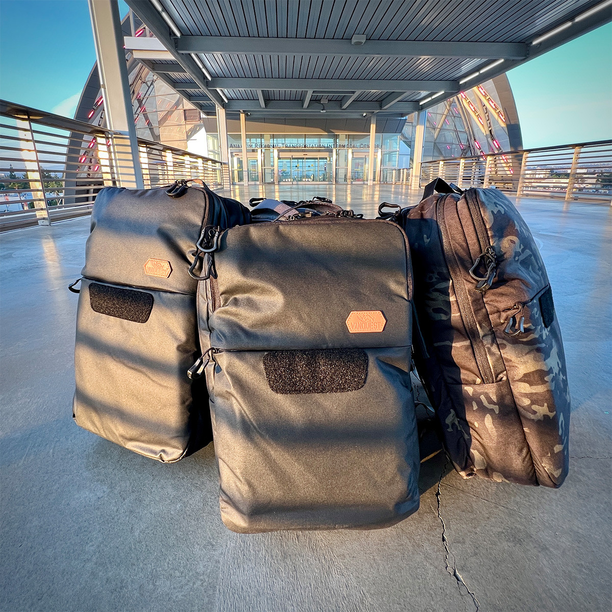 バッグ Art Weekender Tote Bag | Lexbreezy Graffiti – LexBreezy Hawaii