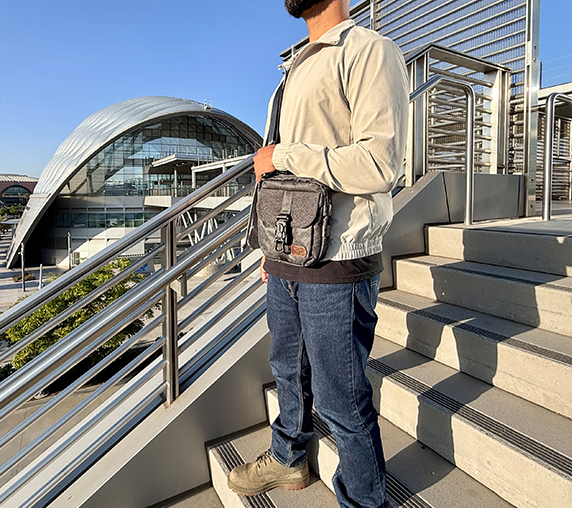 853110-varg-small-sling-l01-572x508.jpg VARG-Small Sling Bag lifestyle image