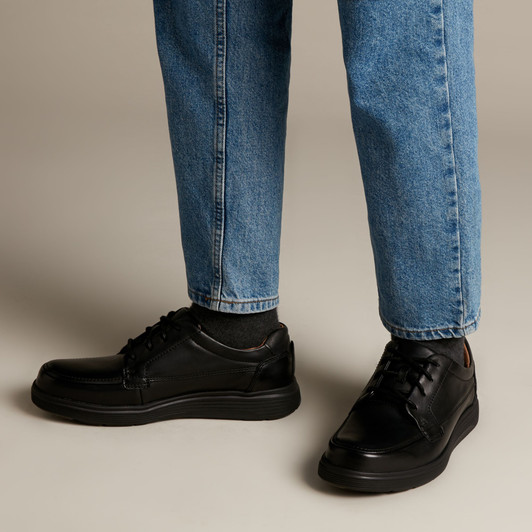 Clarks Un Abode Ease Black Leather 26136984H Extra Wide Casual Shoe | newshoes.ie