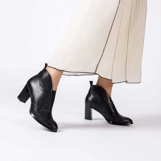 Wonders Vflex 12 L-1112 Black Block Heel Bootee | newshoes.ie