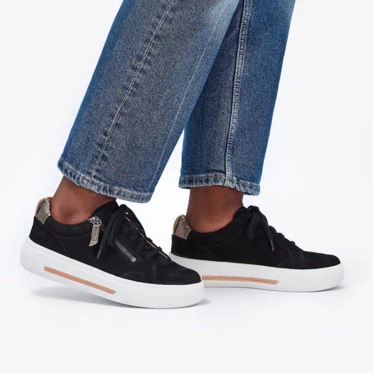 Clarks Hollyhock Zip 26182176 Black Nubuck Women's Sneaker | newshoes.ie