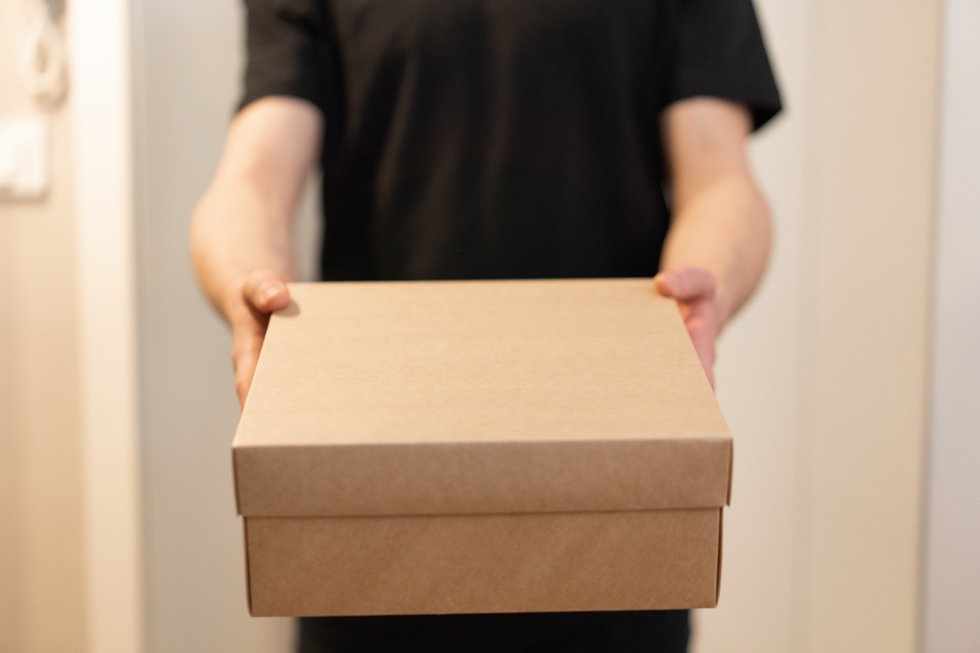 free delivery - newshoes.ie