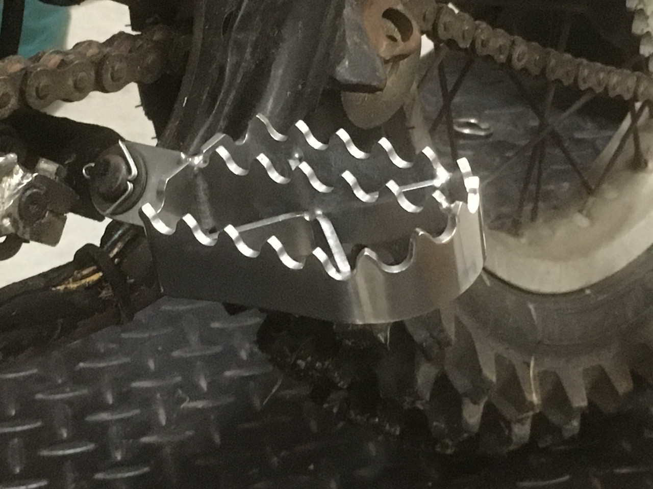 Footpegs TT500 XT500 Wide Toothed Stainless. Kedo Parts Australia